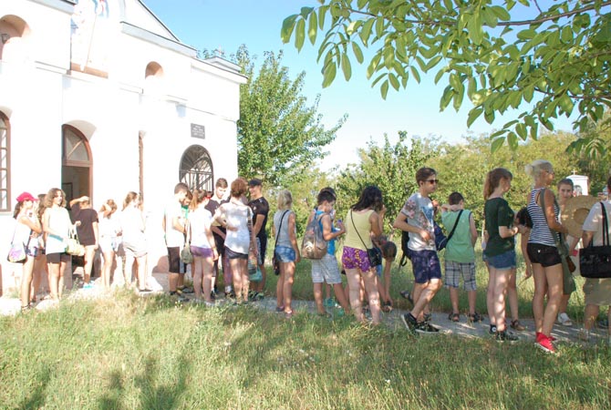 Gion Nándor Olvasótábor résztvevői Szenttamáson jártak 2015. július 21.